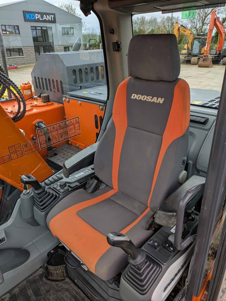 2019 Doosan DX140LCR-5