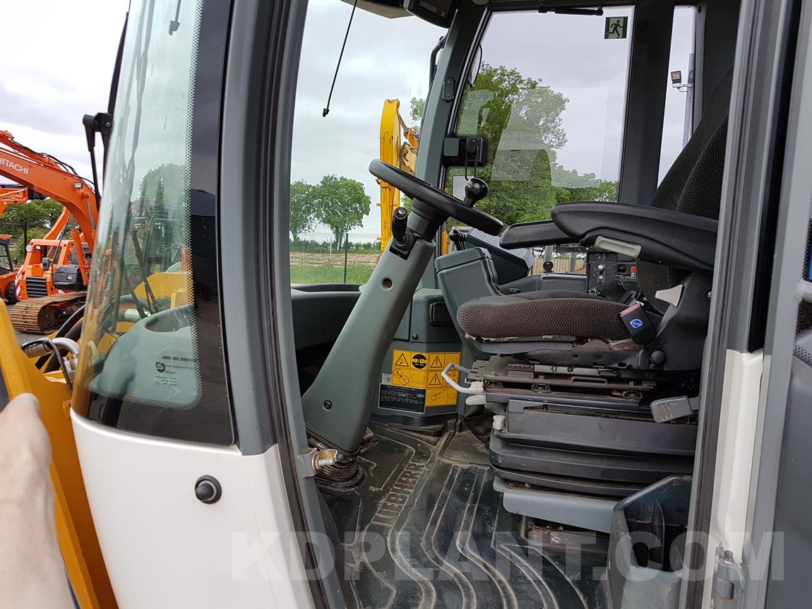 Leibherr 566 Loading Shovel