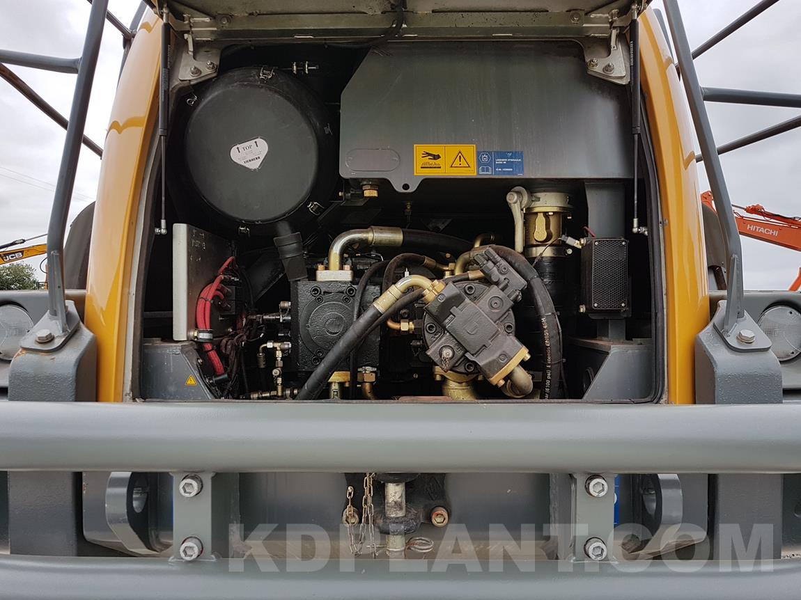 Leibherr 566 Loading Shovel