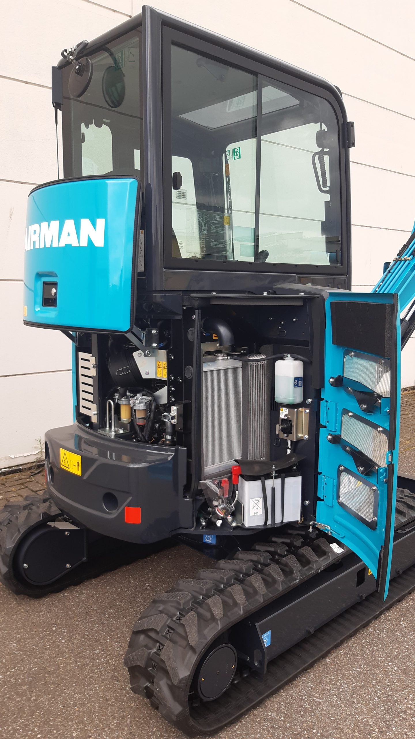 Hitachi Airman AX38u-7 | Neuer 4-Tonnen-Minibagger