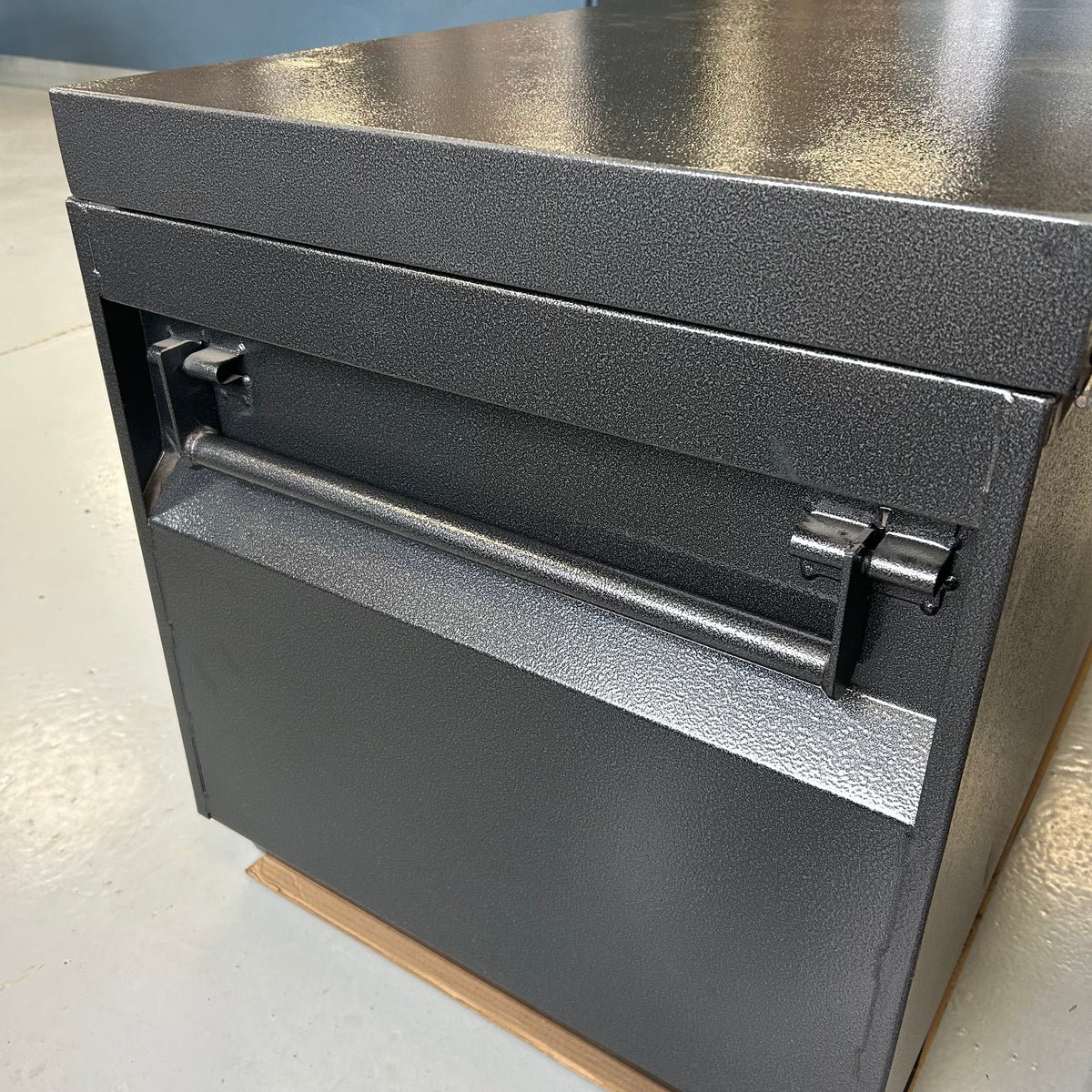 Large Lockable Steel Storage Box – Rugged Portable Site Chest