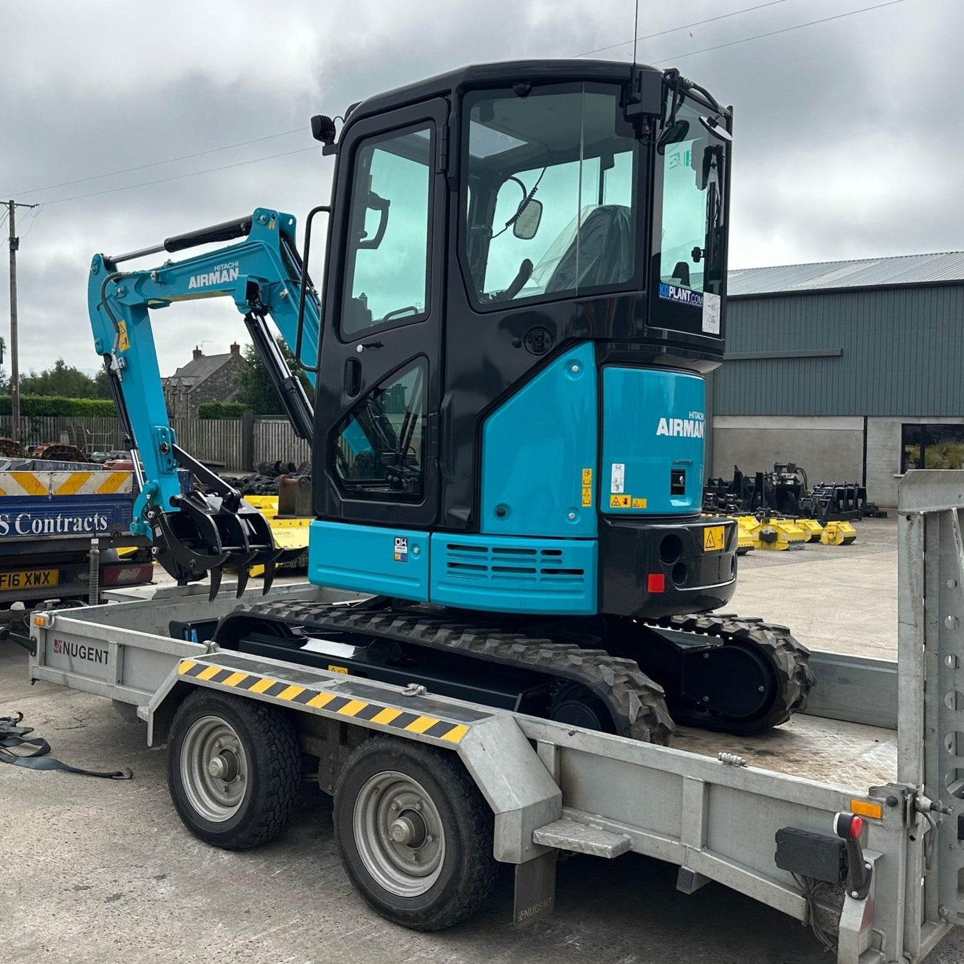 Hitachi Airman AX26u-7 | Nueva miniexcavadora de 2,7 toneladas
