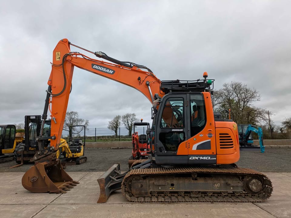 2019 Doosan DX140LCR-5
