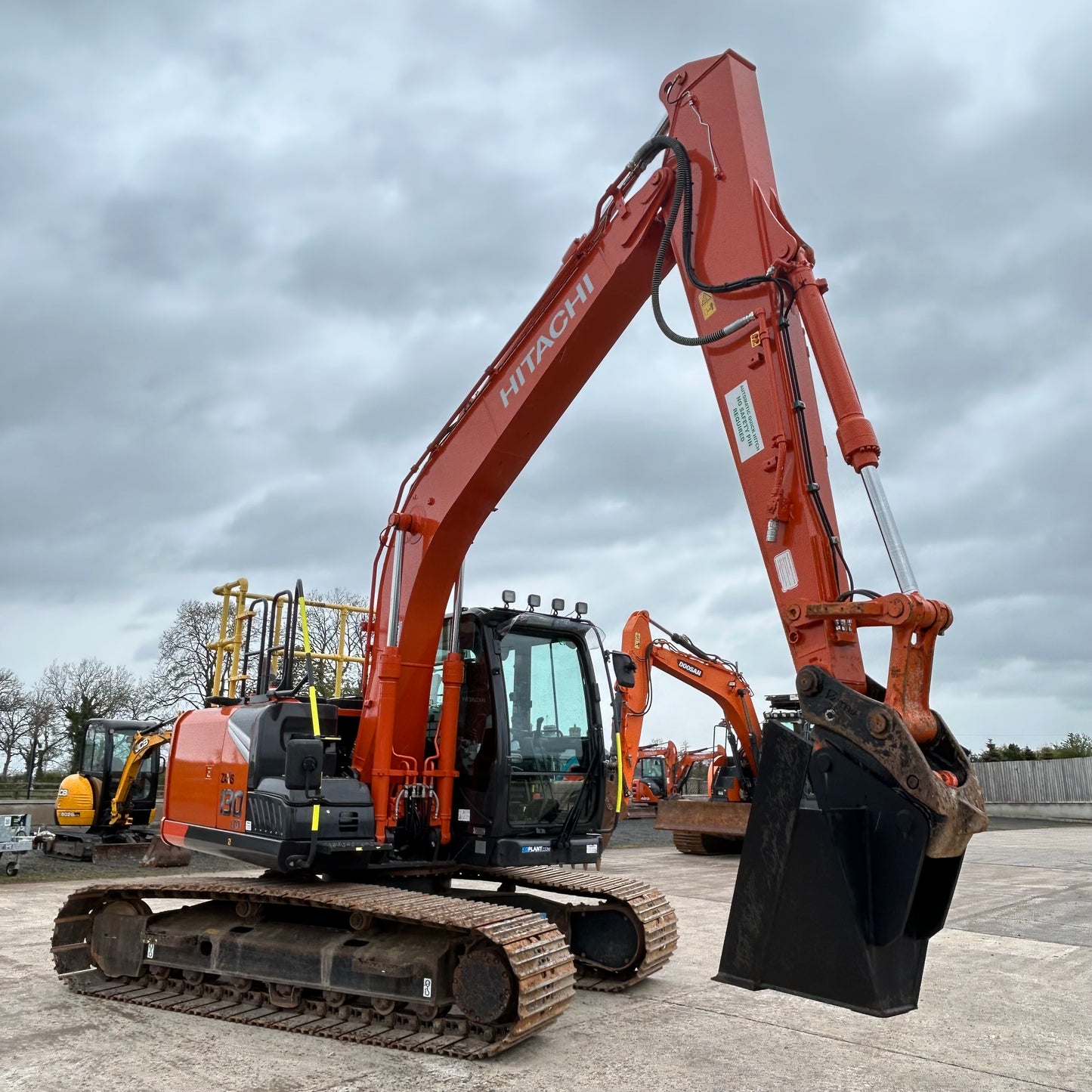 Mounding / Ditching 'V' Bucket | 10-14 Excavator