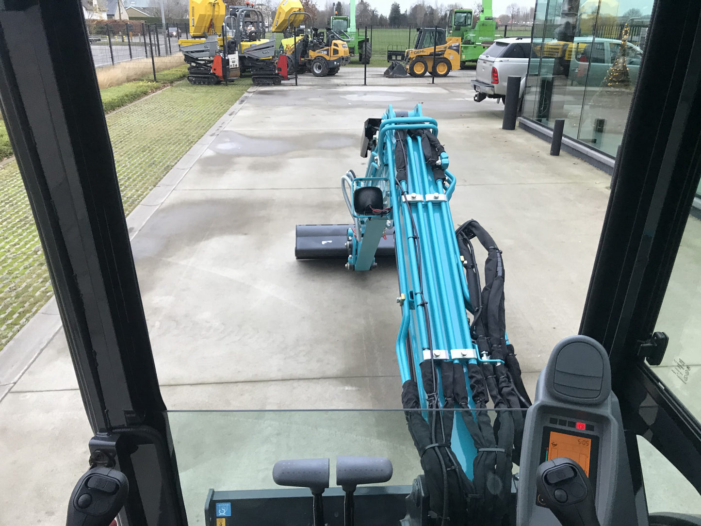 Hitachi Airman AX33u-7 | New 3.3 ton Mini Excavator