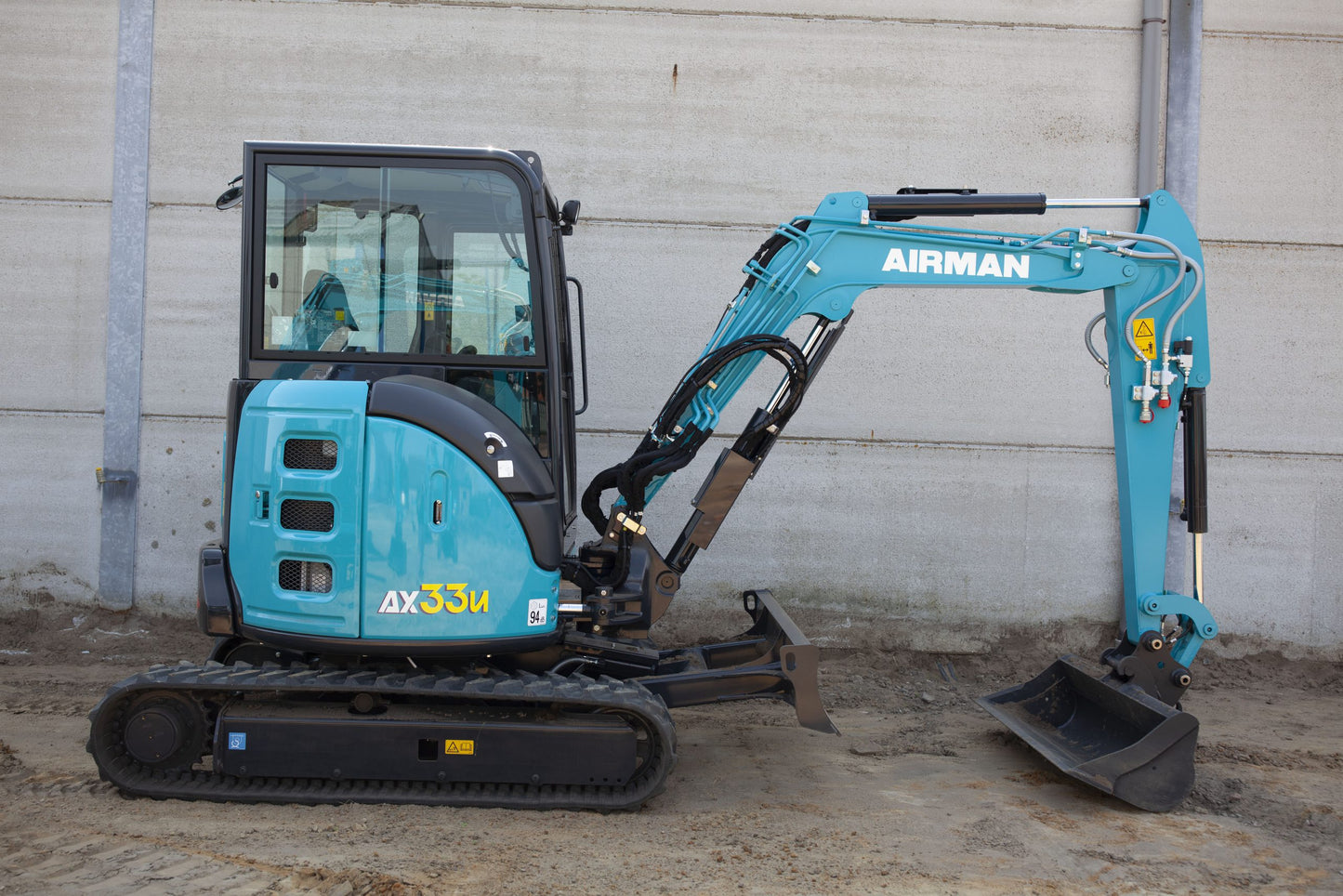 Hitachi Airman AX33u-7 | New 3.3 ton Mini Excavator
