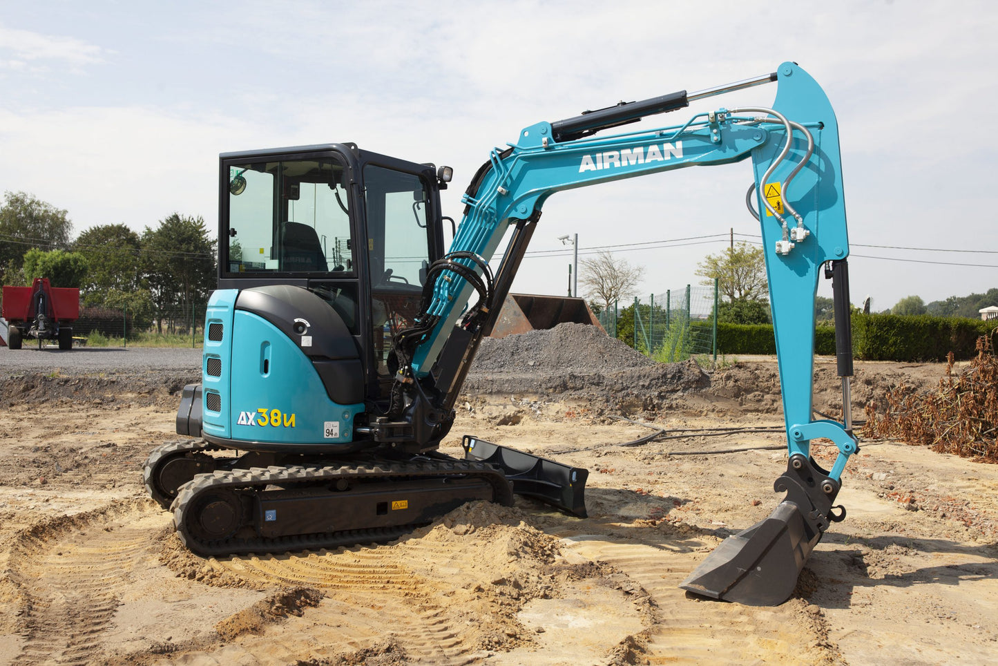 Hitachi Airman AX38u-7 | Neuer 4-Tonnen-Minibagger