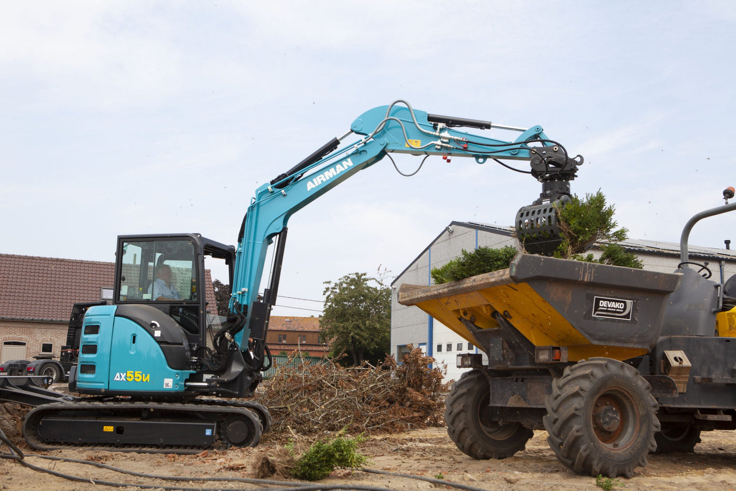Hitachi Airman AX55u-7 | Neuer 5-Tonnen-Minibagger