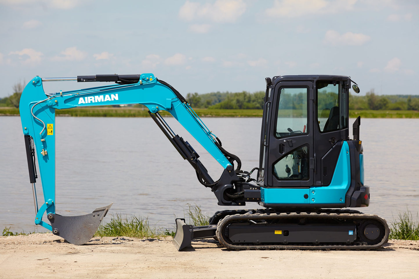 Hitachi Airman AX55u-7 | Neuer 5-Tonnen-Minibagger