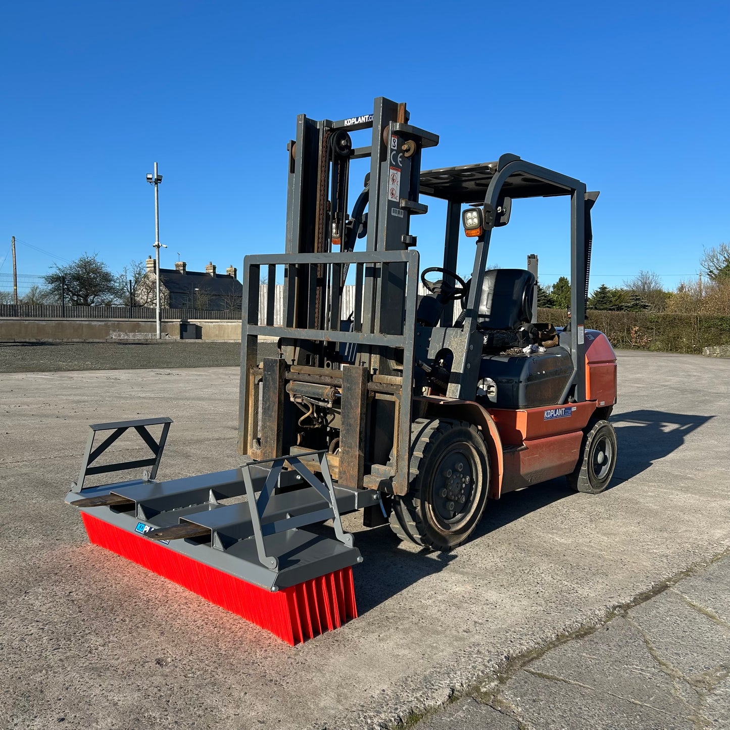 Forklift Yard Brush | 5ft
