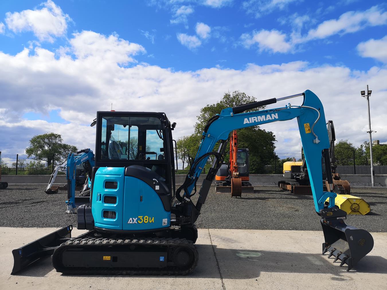 Airman AX38u-7 | New 2025 4 ton Mini Excavator