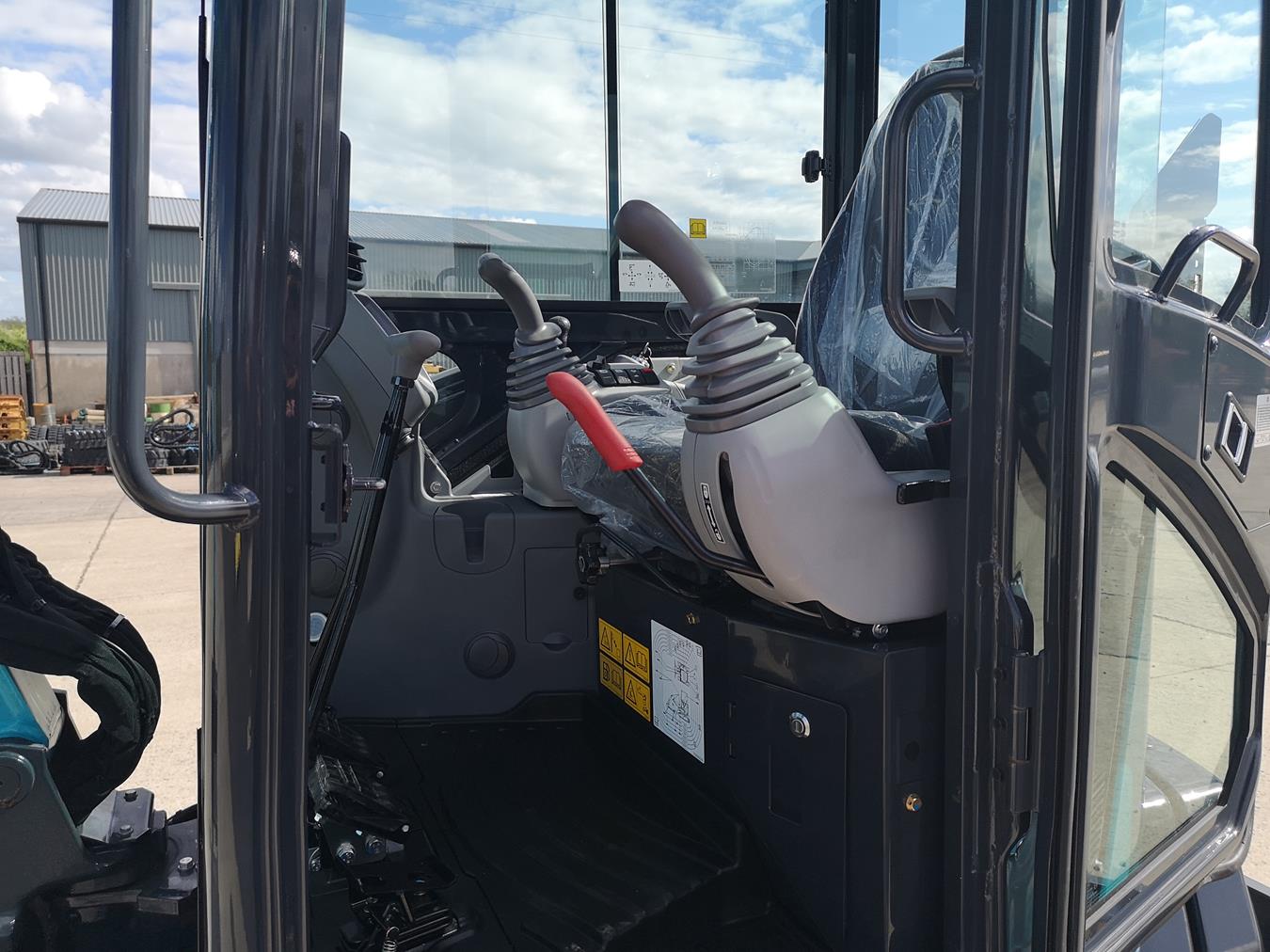 Airman AX38u-7 | New 2025 4 ton Mini Excavator