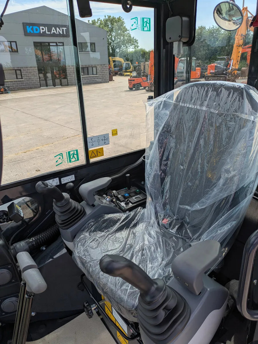 Airman AX26u-7 | New 2025 2.7 ton Mini Excavator